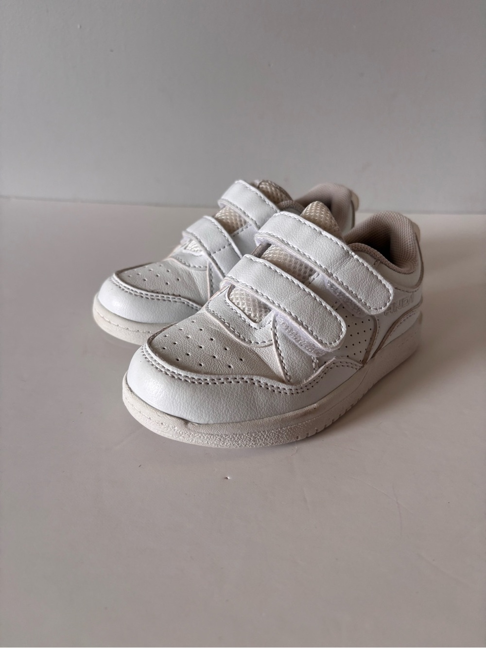 AND1 White Athletic Sneakers Toddler Size 8 Double Strap Velcro Shoes Hip Hop